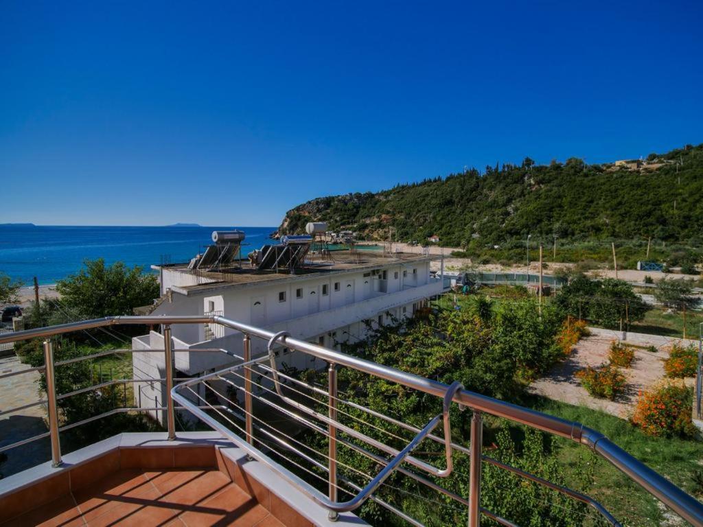 Himara Royal Hotel 외부 사진
