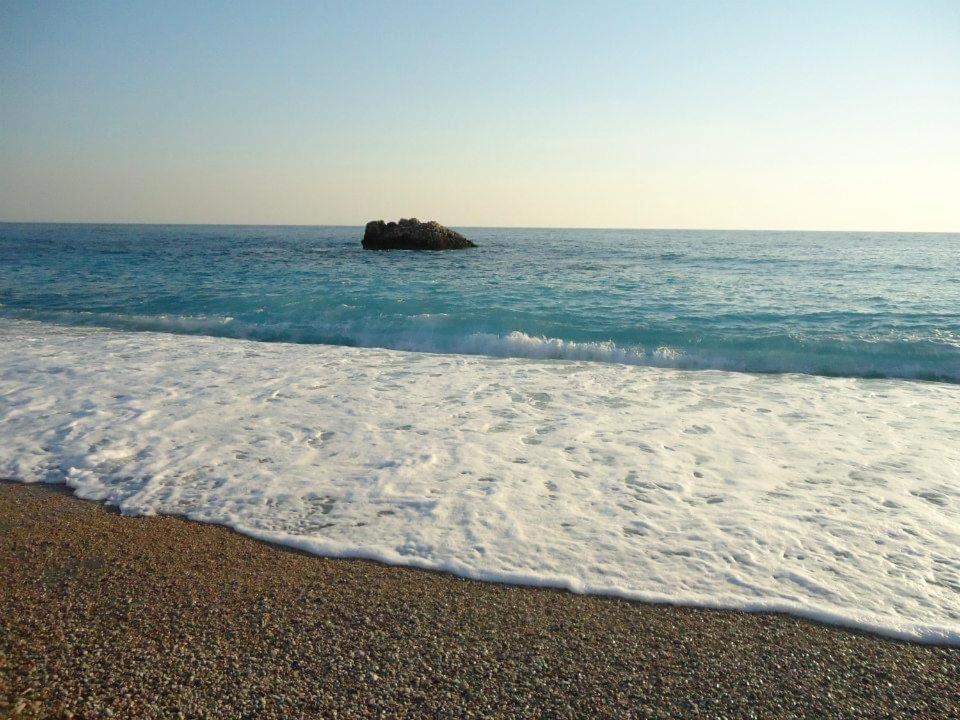 Himara Royal Hotel 외부 사진